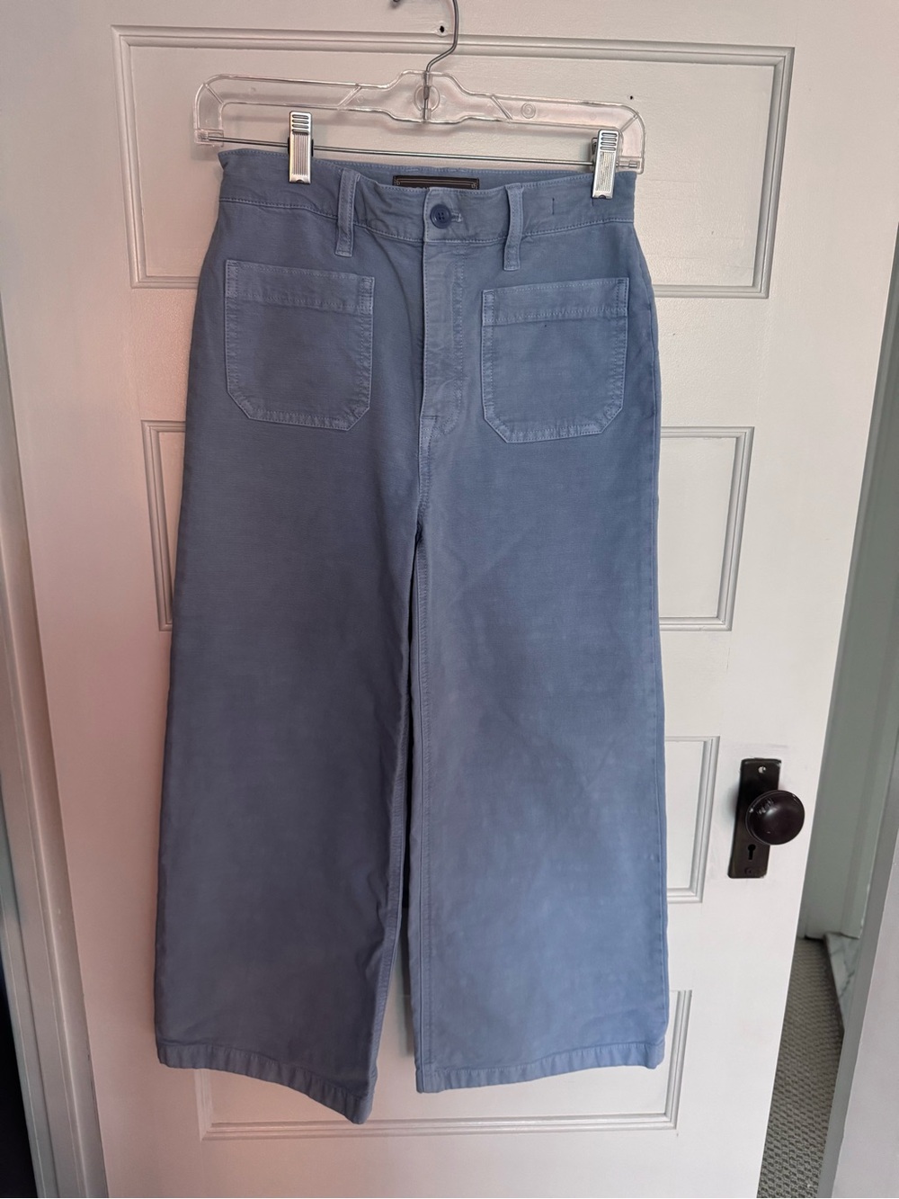 Wide-Leg Cropped Pants in Dusty Blue
